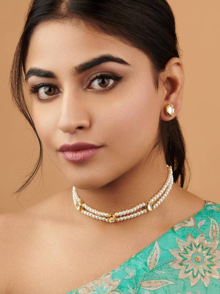 The Zoya Pearls Tushi Choker Set : WFSE48