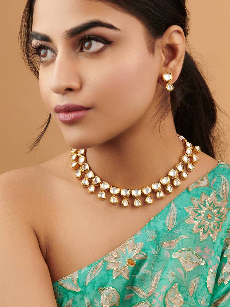 The Zoya Drops Of Kundan Necklace Set : WFSE55