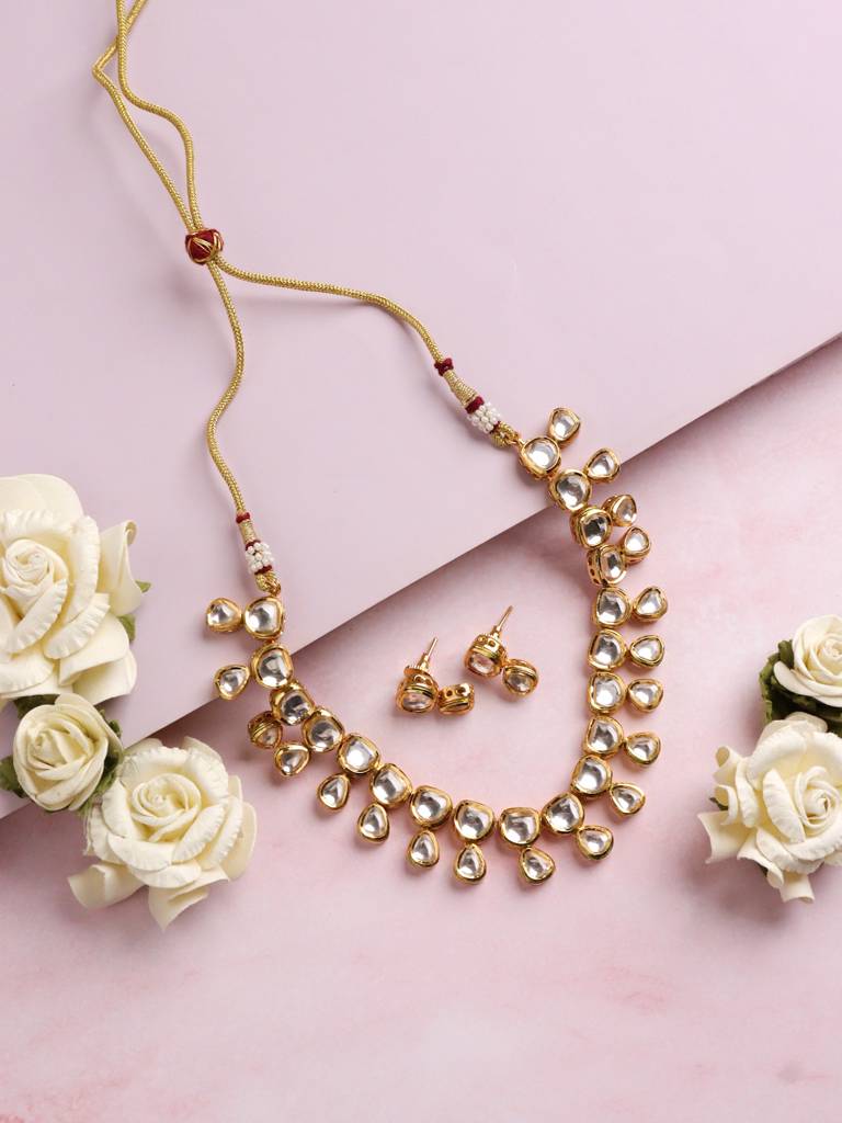 The Zoya Drops Of Kundan Necklace Set : WFSE55