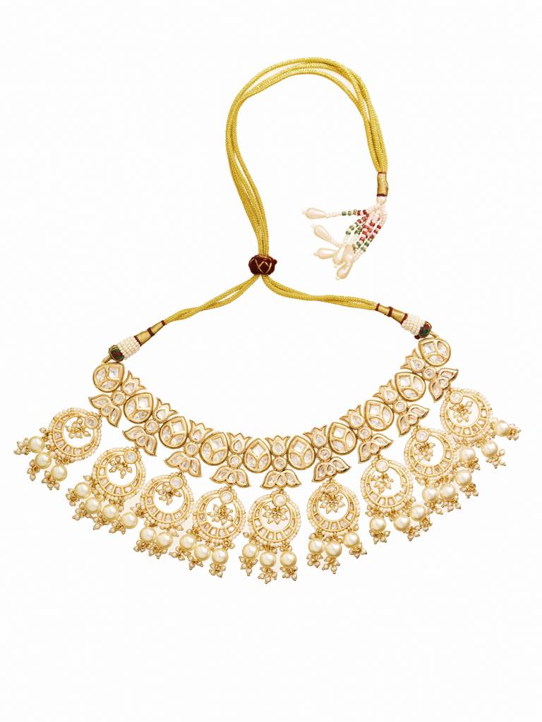 Vivaah Kundan And Pearls Embellished Choker Set : WFSE80