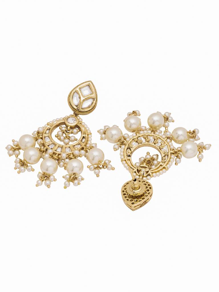 Vivaah Kundan And Pearls Embellished Choker Set : WFSE80