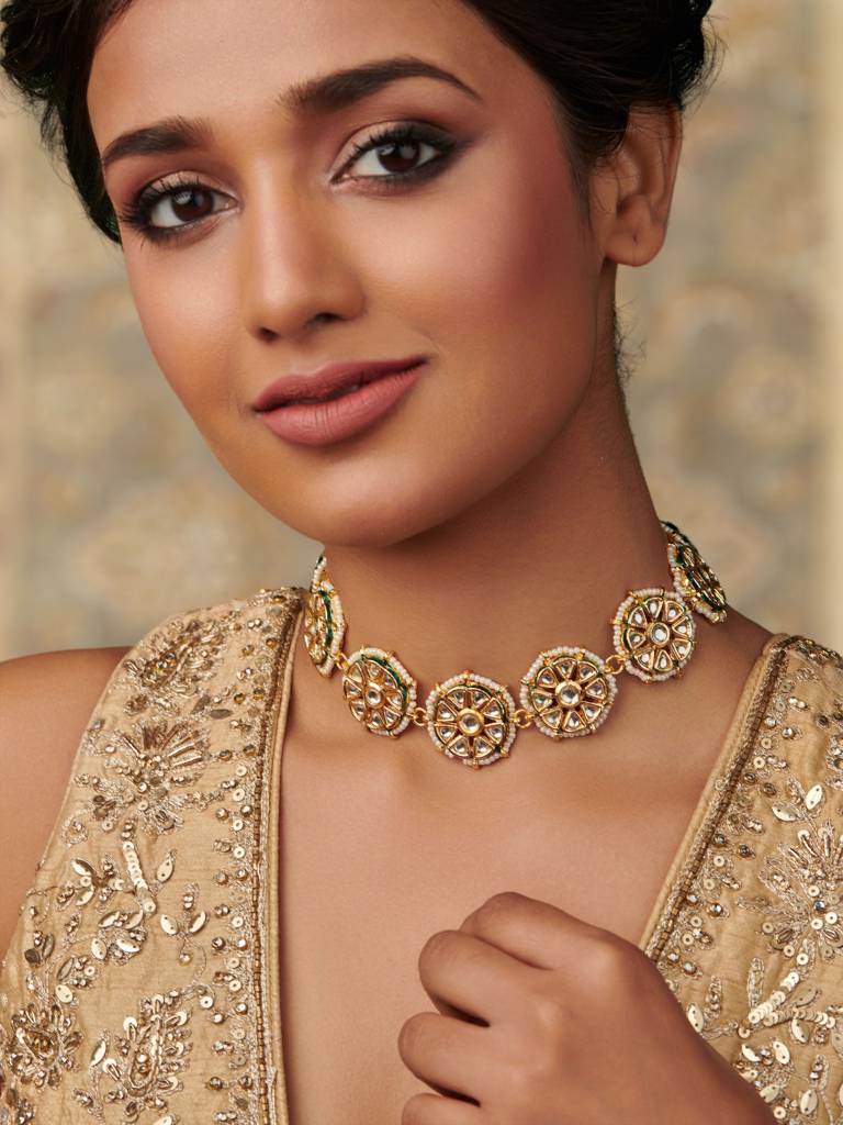 18 Kt Gold & White Kundan Petal Choker Necklace : WFSE97