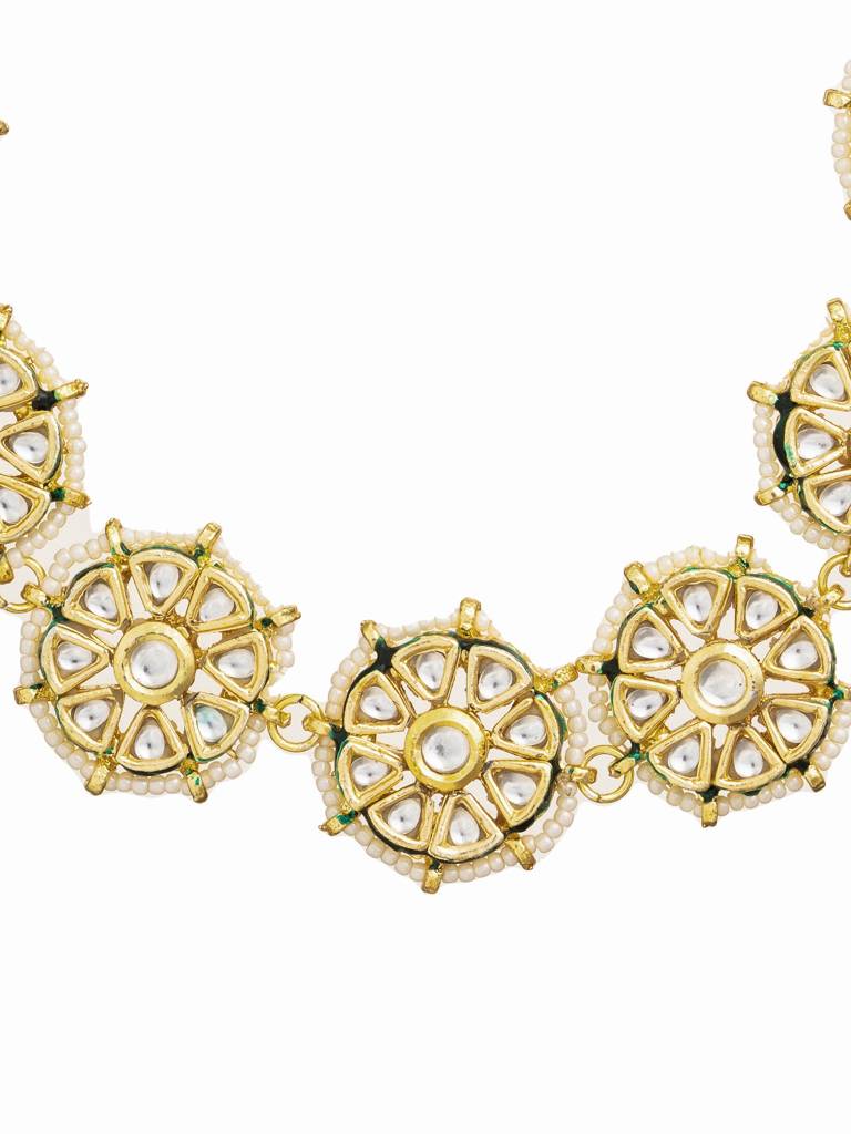 18 Kt Gold & White Kundan Petal Choker Necklace : WFSE97