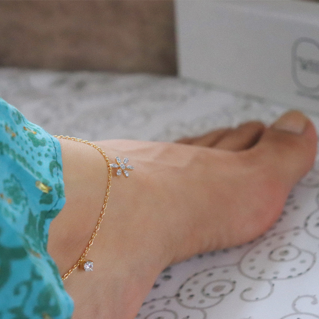 Daisy Love Anklet In 92.5 Sterling Silver : WH-AK-029-GD(PR)