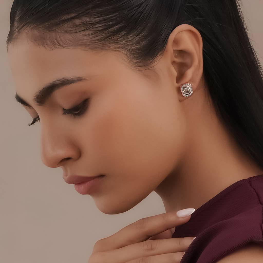 Luxe Radiance Emerald Studs In 92.5 Sterling Silver : WH-ER-199-GD