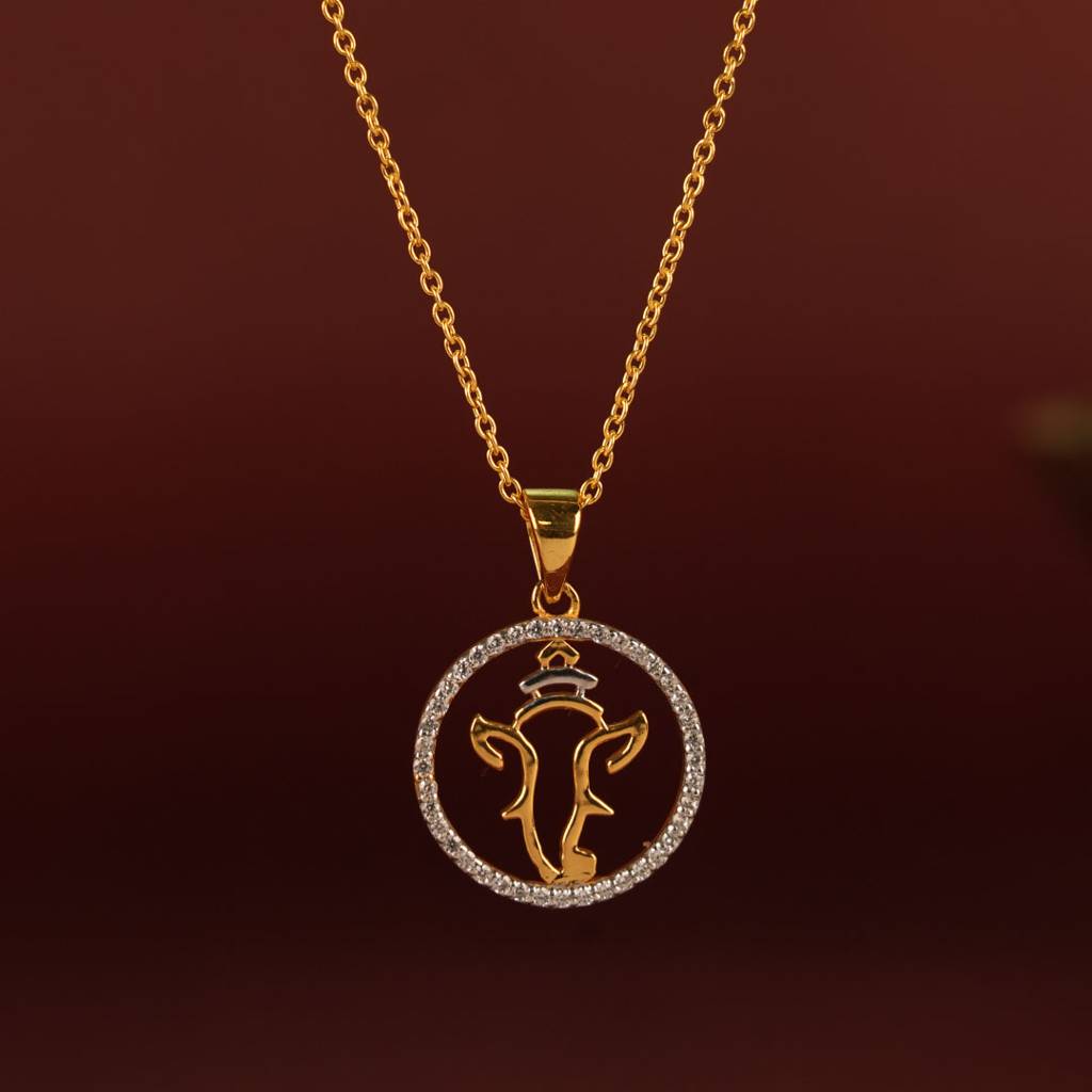 Ganpati Circle Necklace In 92.5 Sterling Silver : WH-NK-GP-003-GD