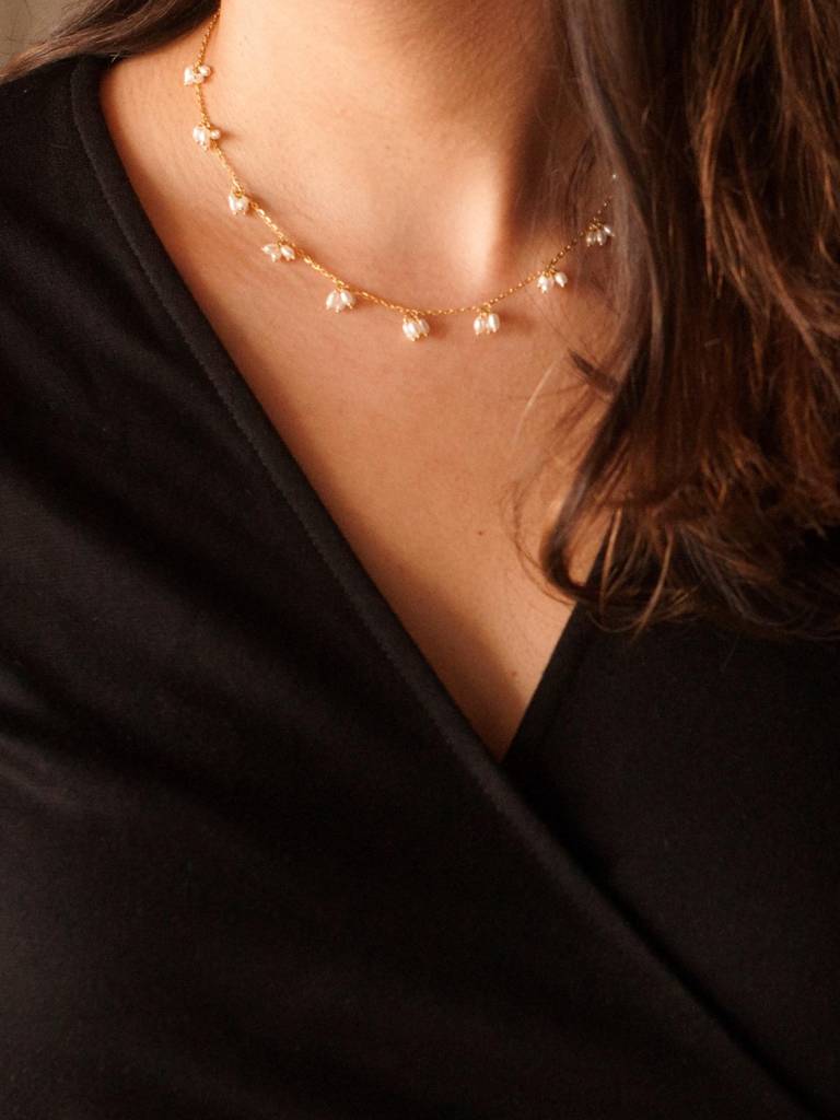 Stac Scattered Pearl Necklace
