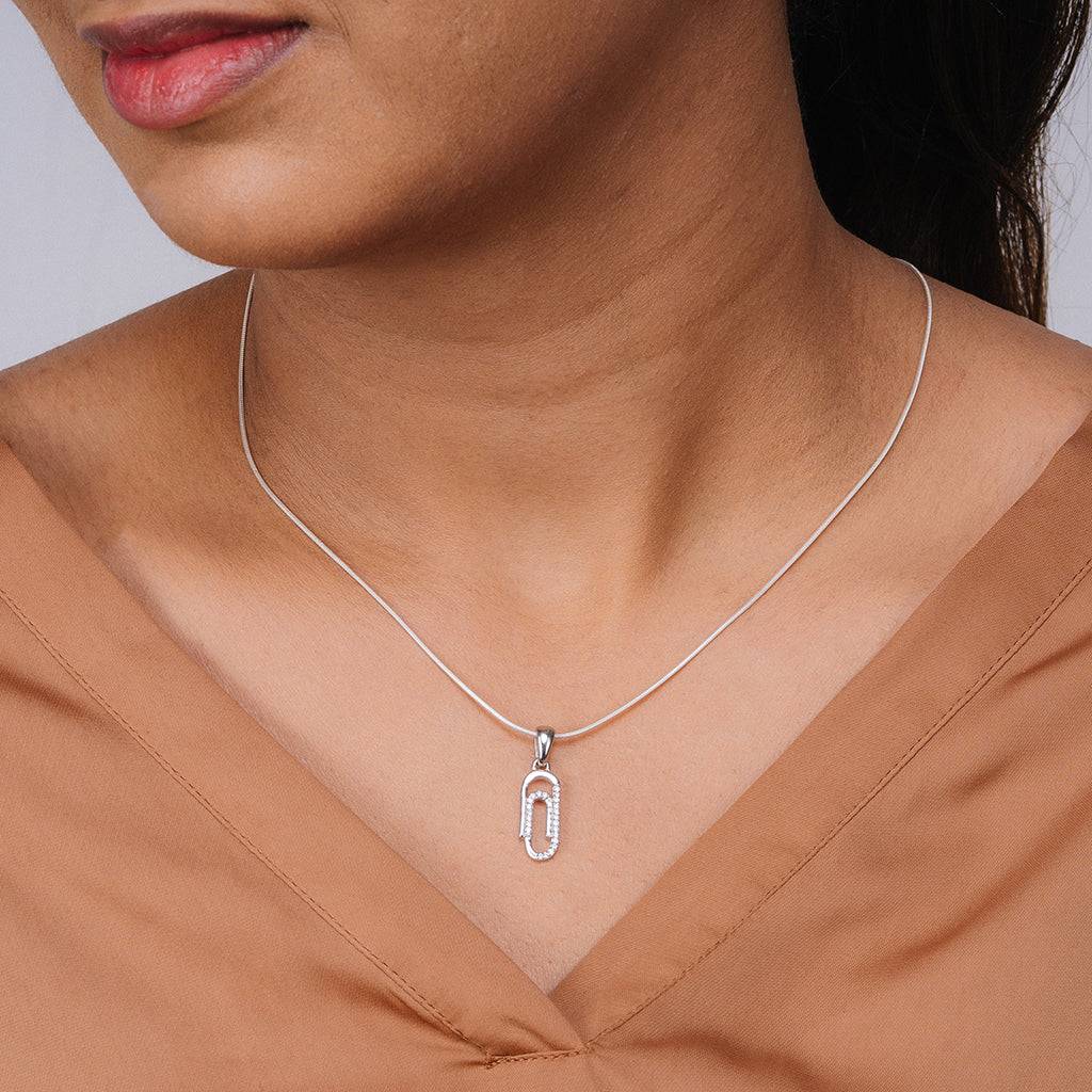 Chic Paperclip Pendant With Chain