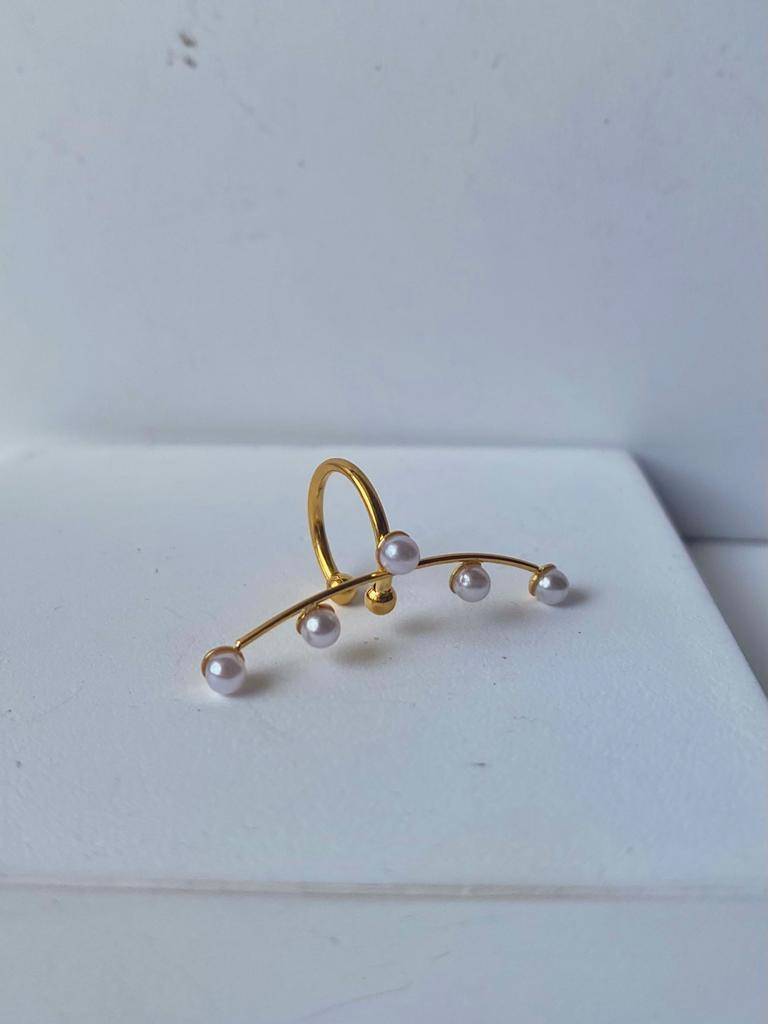 18Kt Gold Plated Waterproof Earcuff, Leo : INLEO-PEARLS