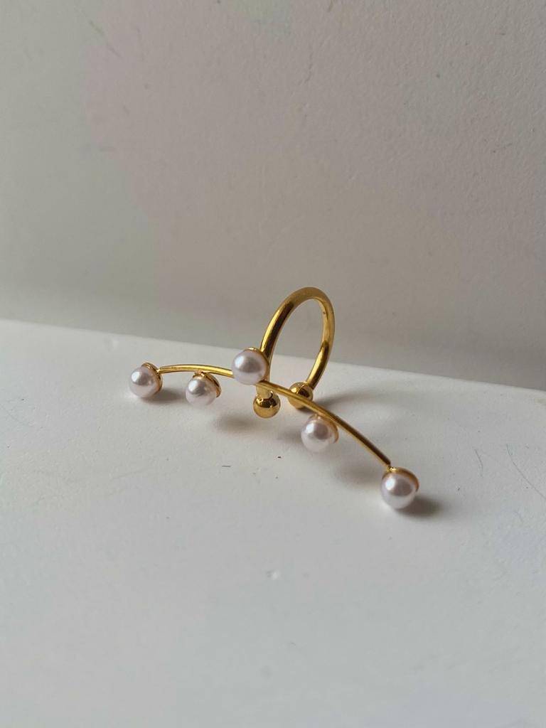 18Kt Gold Plated Waterproof Earcuff, Leo : INLEO-PEARLS