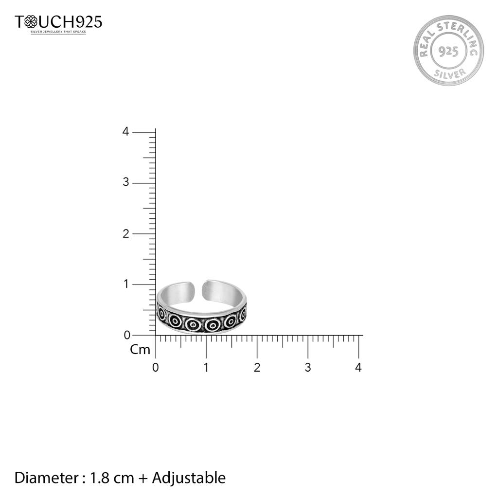 Oxidised Circular Toe Ring : XTR486