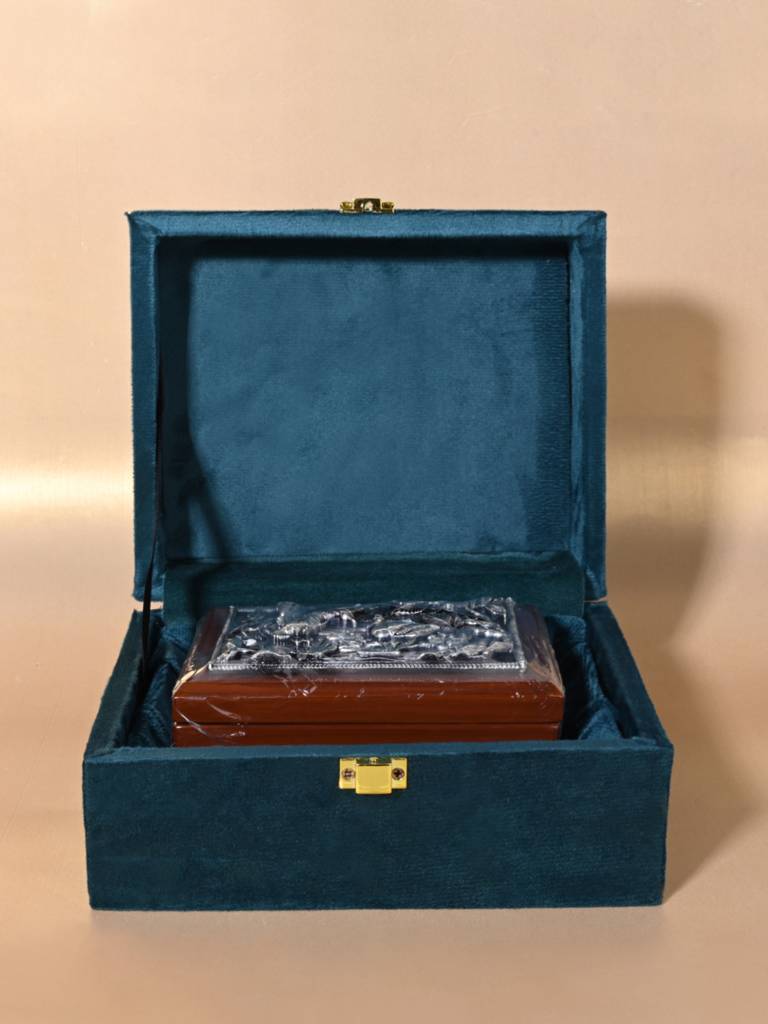 999 Silver Motif Dry Fruits Box : YGFT121