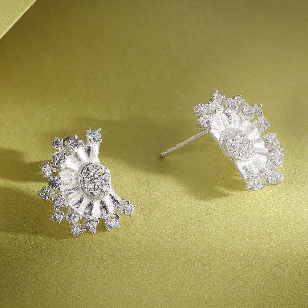 Elegant Silver Zircon Studs : Z125SG003E075