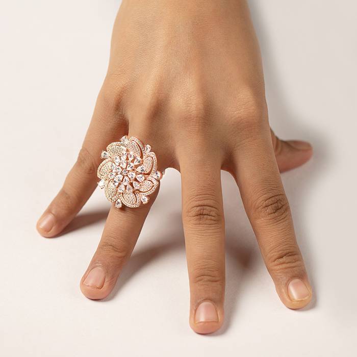 Blossoming Grace Silver Flower Ring : LR458