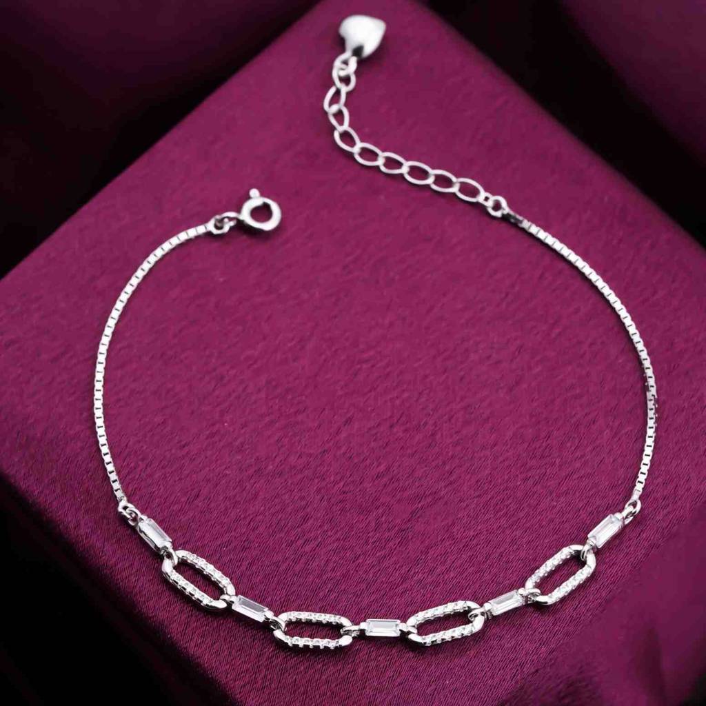 Silver Forever Linked Paperclick Bracelet : ZLBR-1071