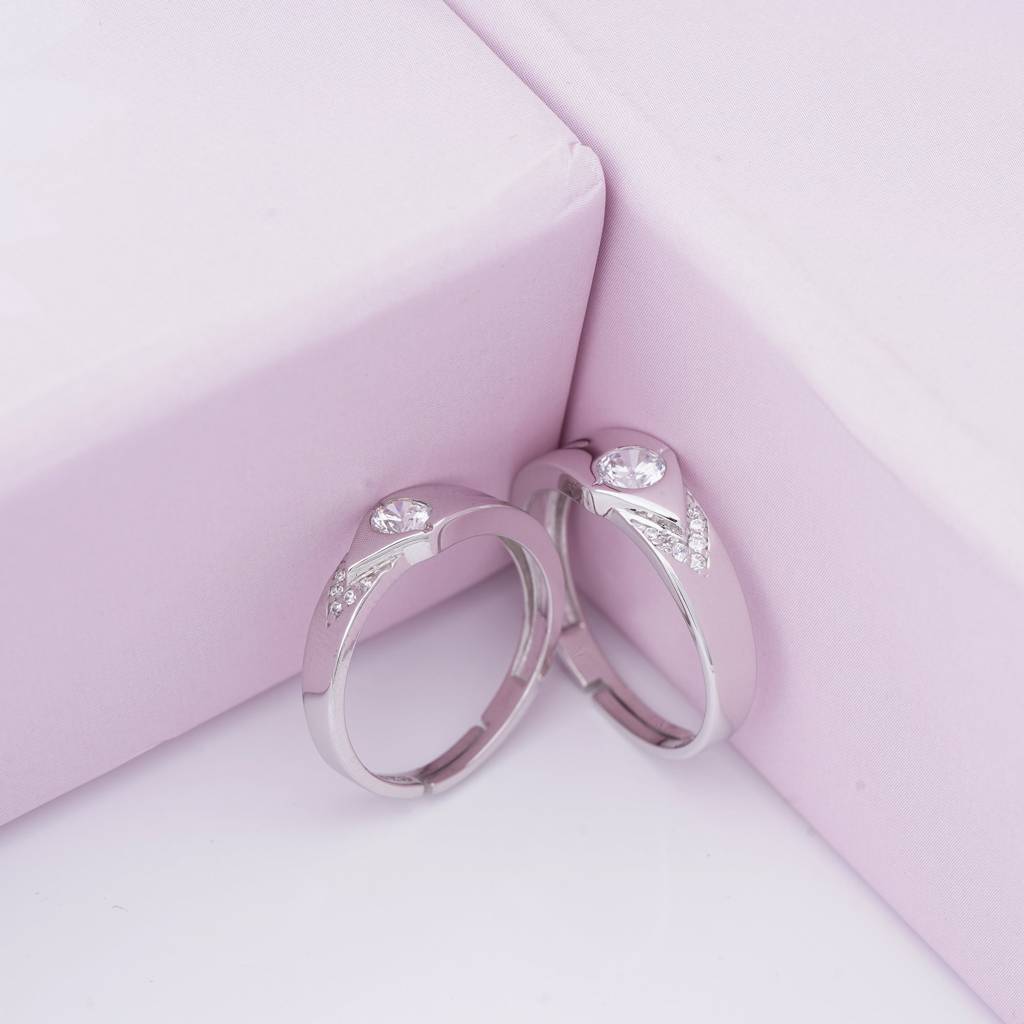 Silver Love Unfolds Couples Bands : ZLCPLR-1003