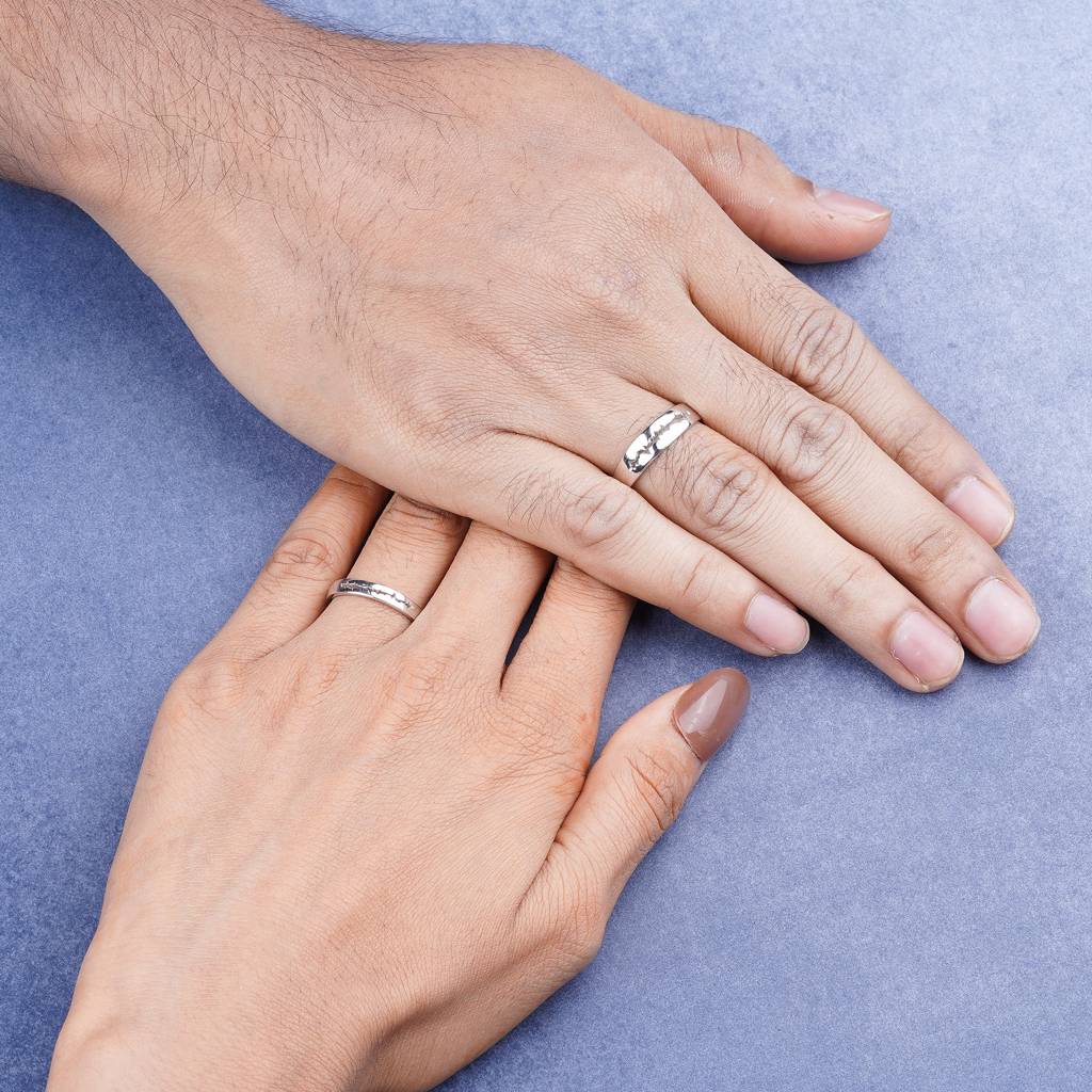 Silver Heart Beat Couple Bands : ZLCPLR-1006