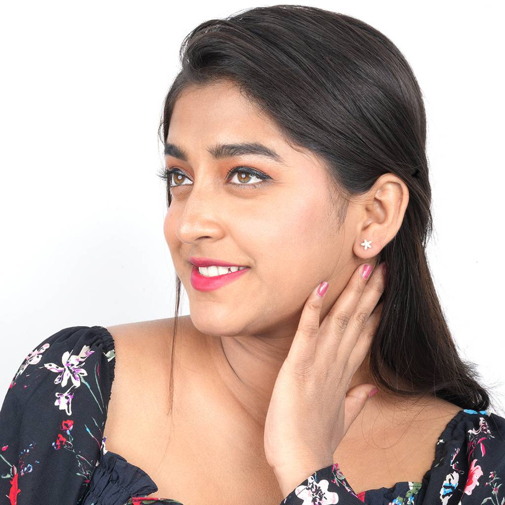 Silver Minimalist Star Studs : ZLE-1055