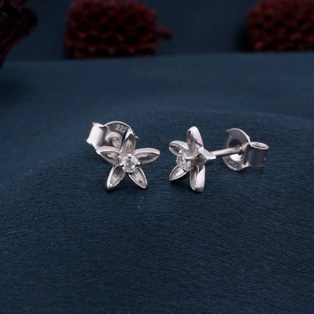Silver Minimalist Star Studs : ZLE-1055
