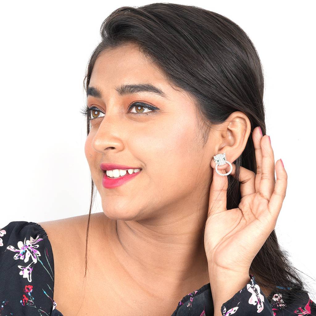 Silver Panther Face Shape Hoop Earring : ZLE-1061