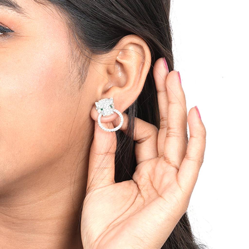 Silver Panther Face Shape Hoop Earring : ZLE-1061
