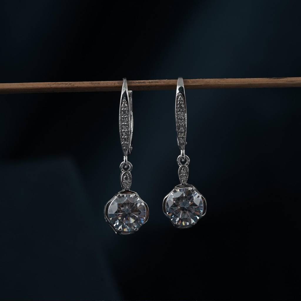Silver Solitaire Classic Drop Earrings : ZLE-1080