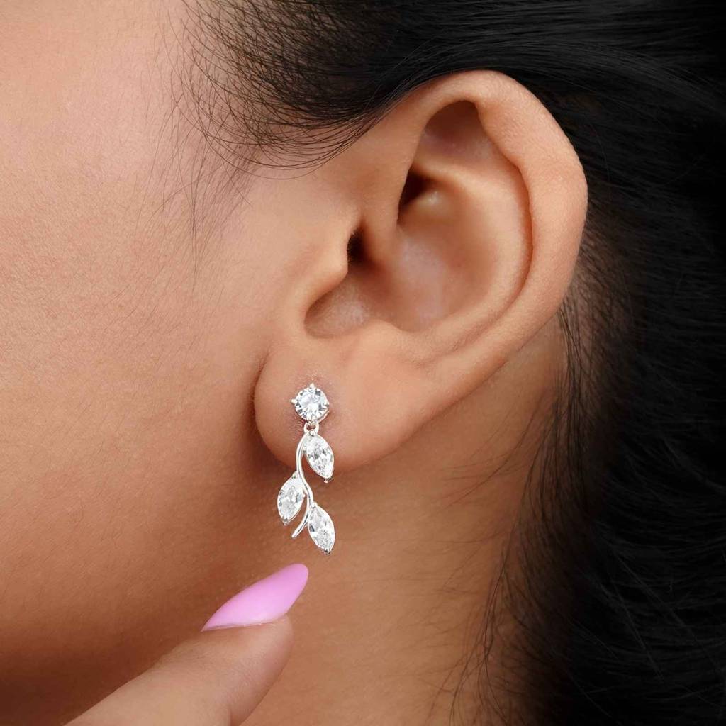 Silver Lush Leafy Stud Earrings : ZLE-1084