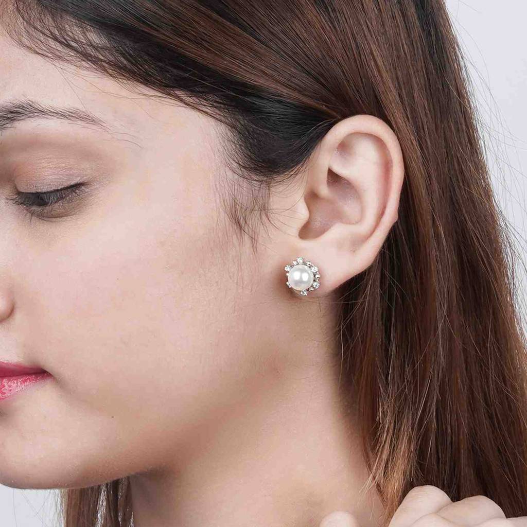 Silver Pearl Petal Earrings : ZLE-1123