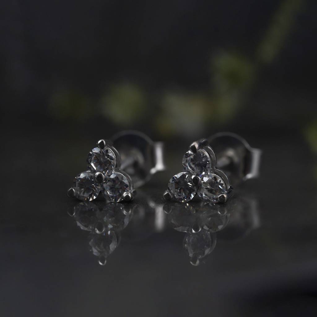 Silver Three Stoned Stud Earrings : ZLE-1147