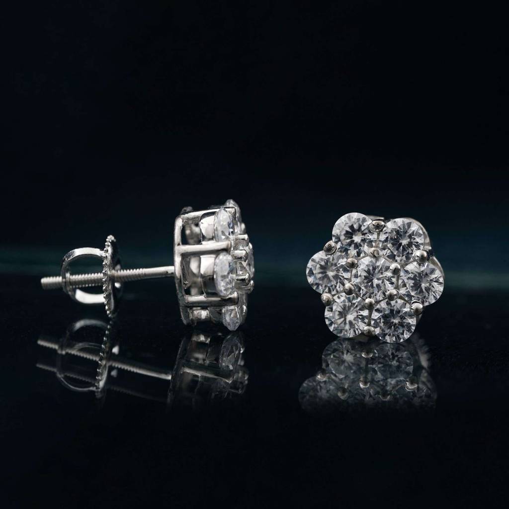 Silver Flower Grace Stud Earrings : ZLE-1150
