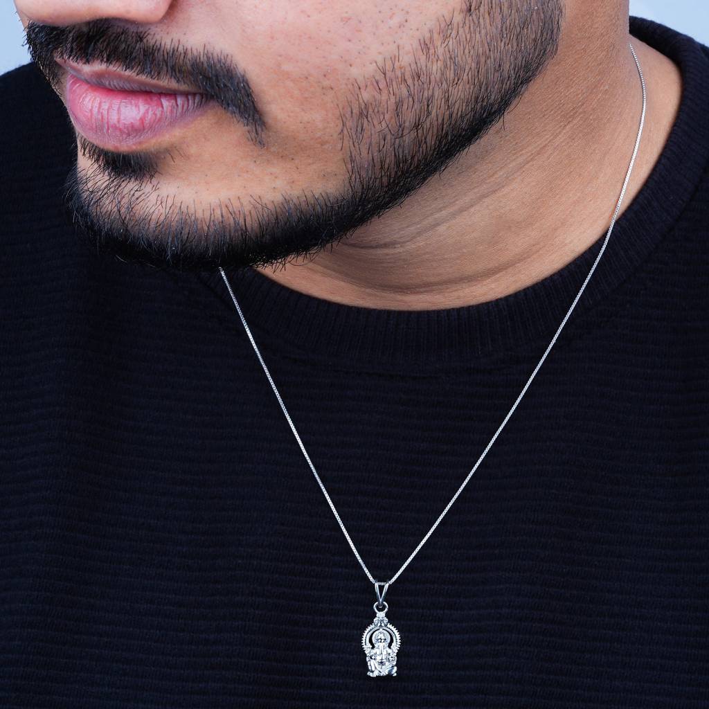 Silver Shree Ganesha Sitting Pendant : ZLGDP-1033