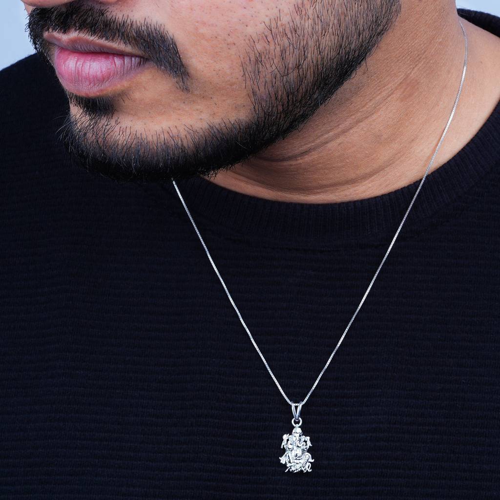 Silver Lord Ganesha Pendant For Blessing : ZLGDP-1040