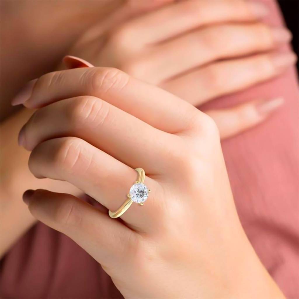 2 Carat Round Moissanite Emperor Ring : ZLM10107_10