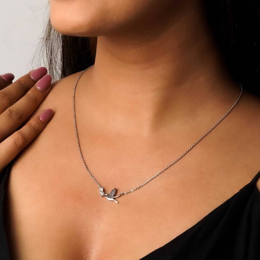 Silver Flying Pigeon Necklace : ZLNKL-1034