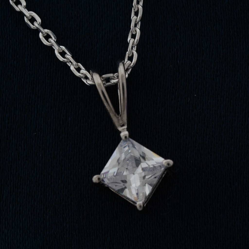 Silver Princess Classic Solitaire Pendant : ZLP-1049