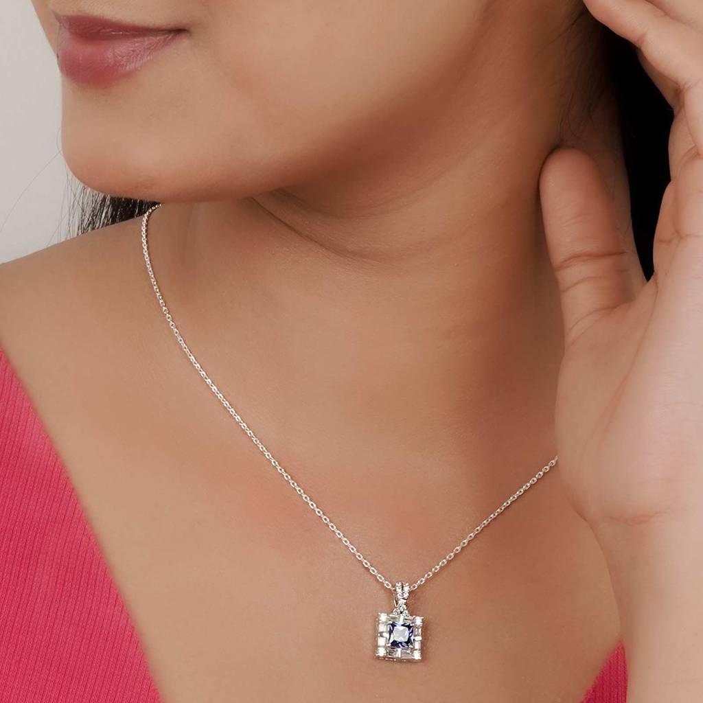 Silver Square Vintage Princess Pendant : ZLP-1050
