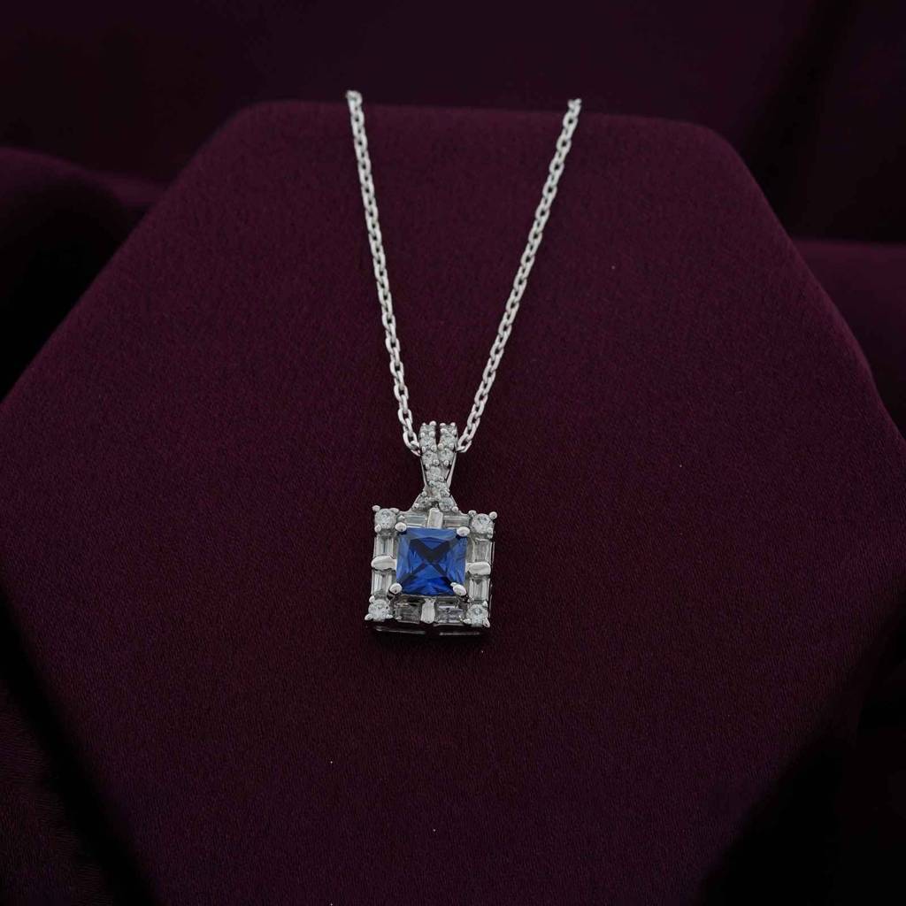 Silver Square Vintage Princess Pendant : ZLP-1050