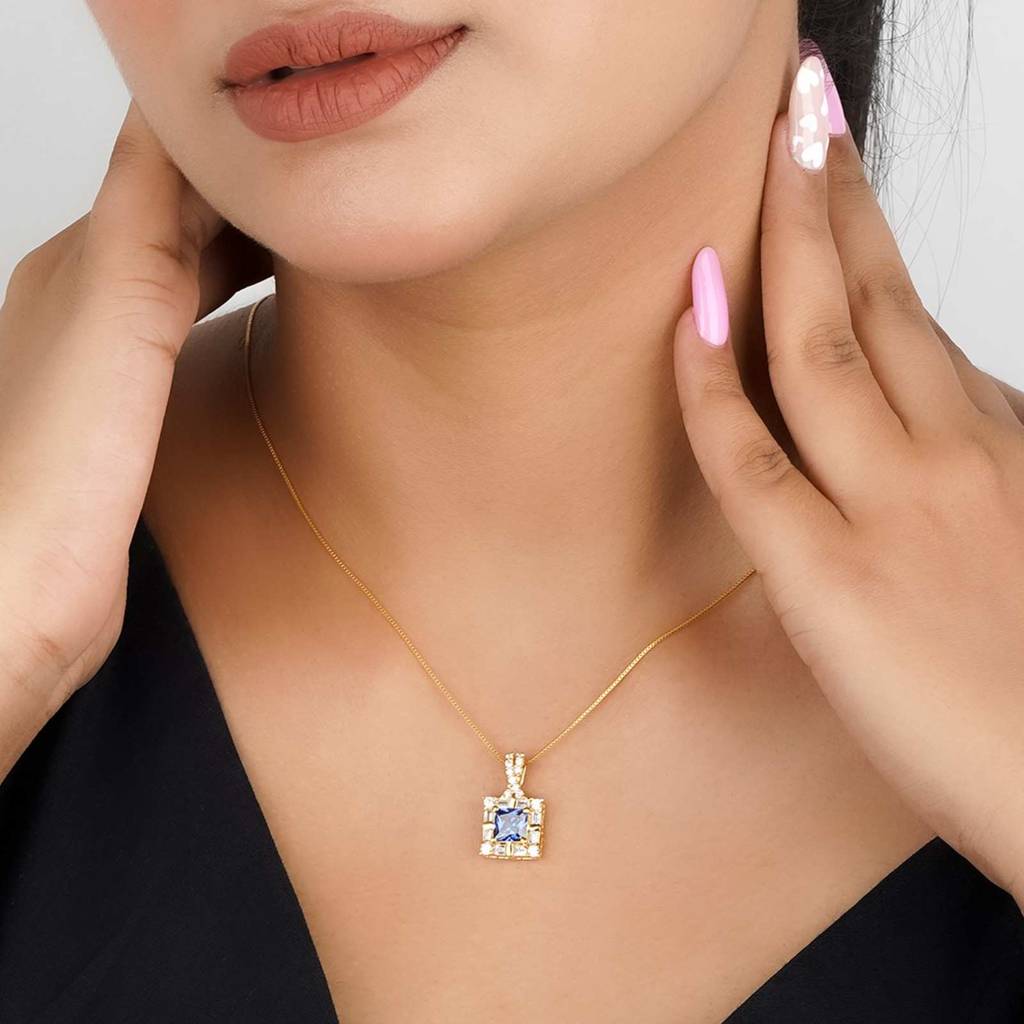 Golden Square Vintage Princess Pendant : ZLP-1050Y