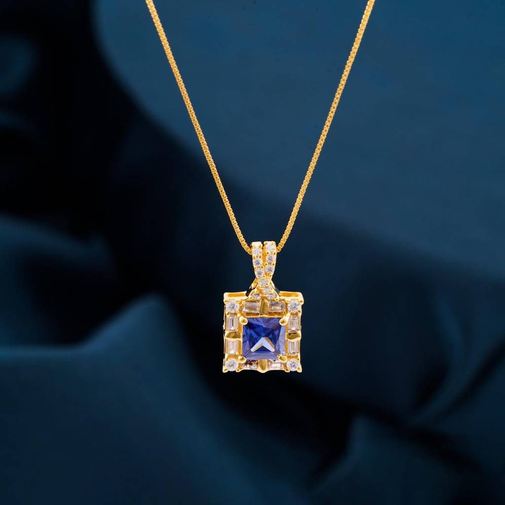 Golden Square Vintage Princess Pendant : ZLP-1050Y