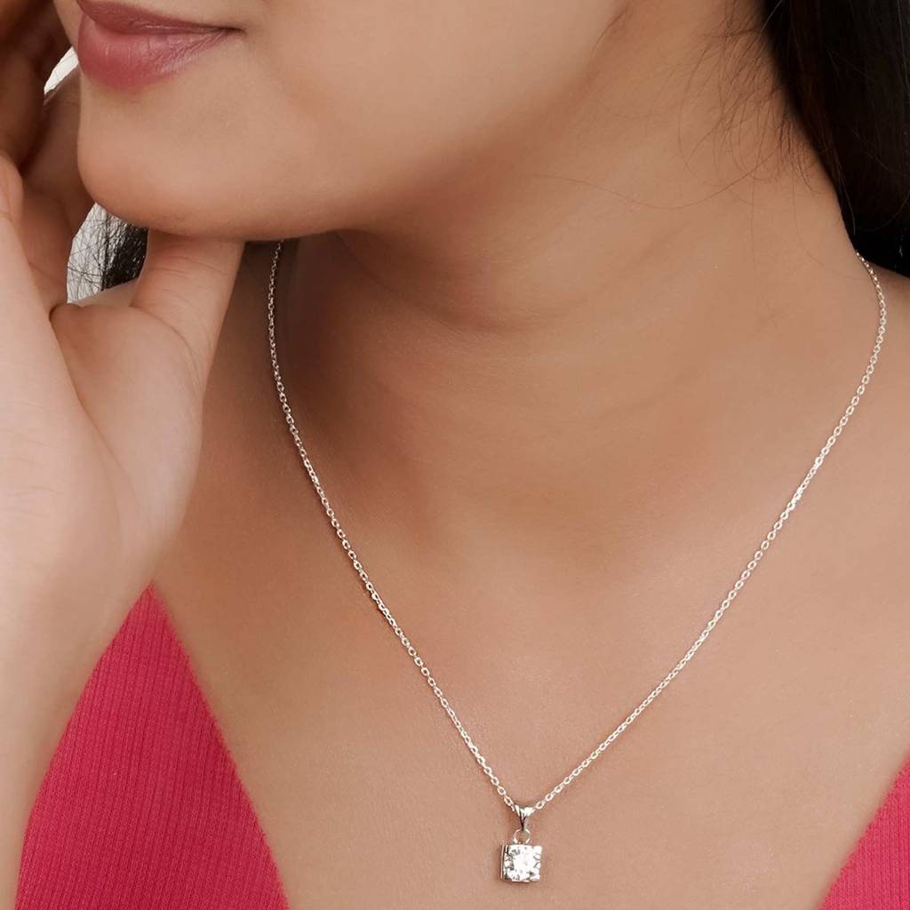 Silver Classy Solitaire Pendant : ZLP-1052