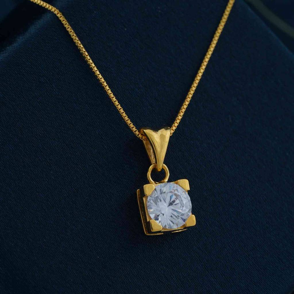 Golden Classy Solitaire Pendant : ZLP-1052Y