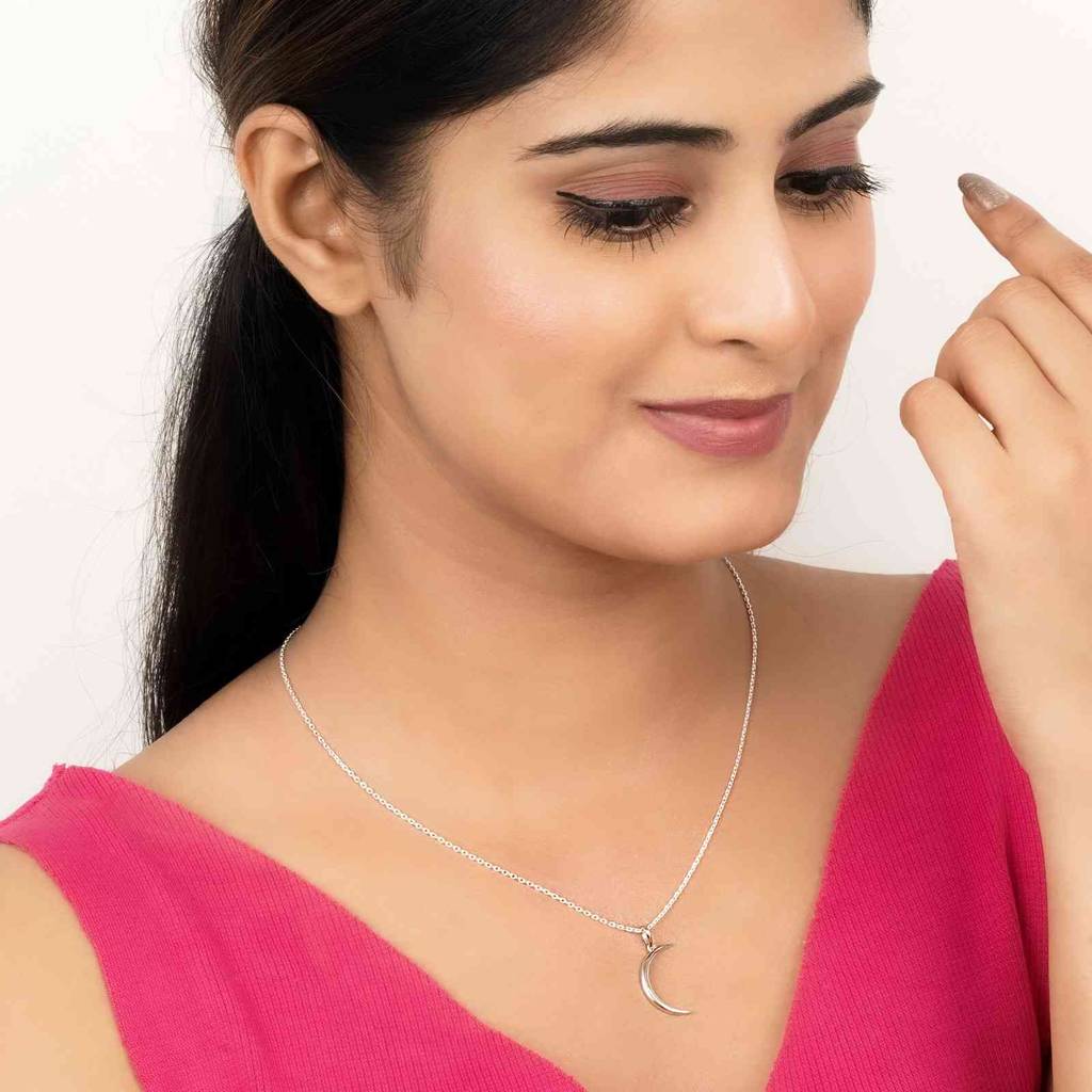 Silver Stunning Moon Pendant : ZLP-1056