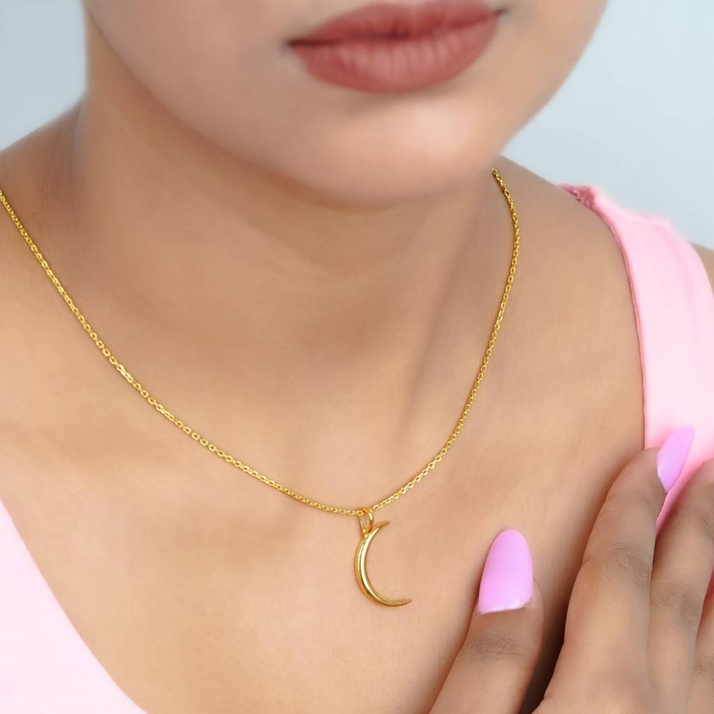 Golden Stunning Moon Pendant : ZLP-1056Y