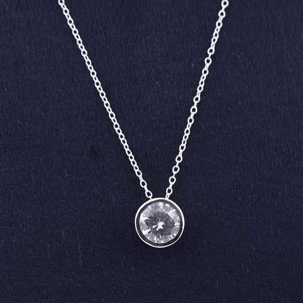 Silver Classic Solitaire Bezel Pendant : ZLP-1090