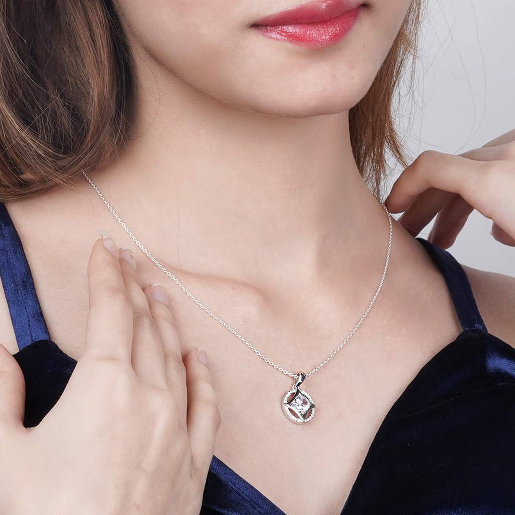 Silver Zircon Studded Star Circle Pendant : ZLP-1065