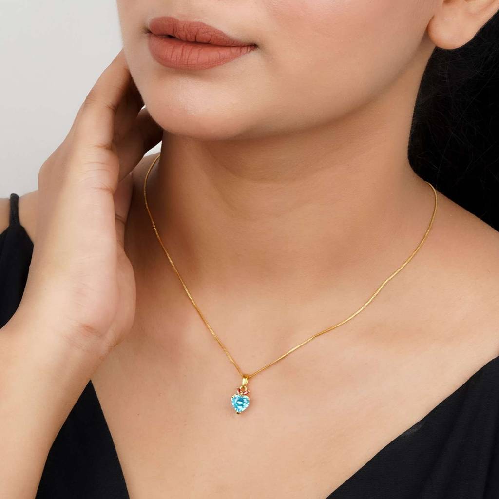 Golden Heart Shaped Bold Pendant : ZLP-1100Y