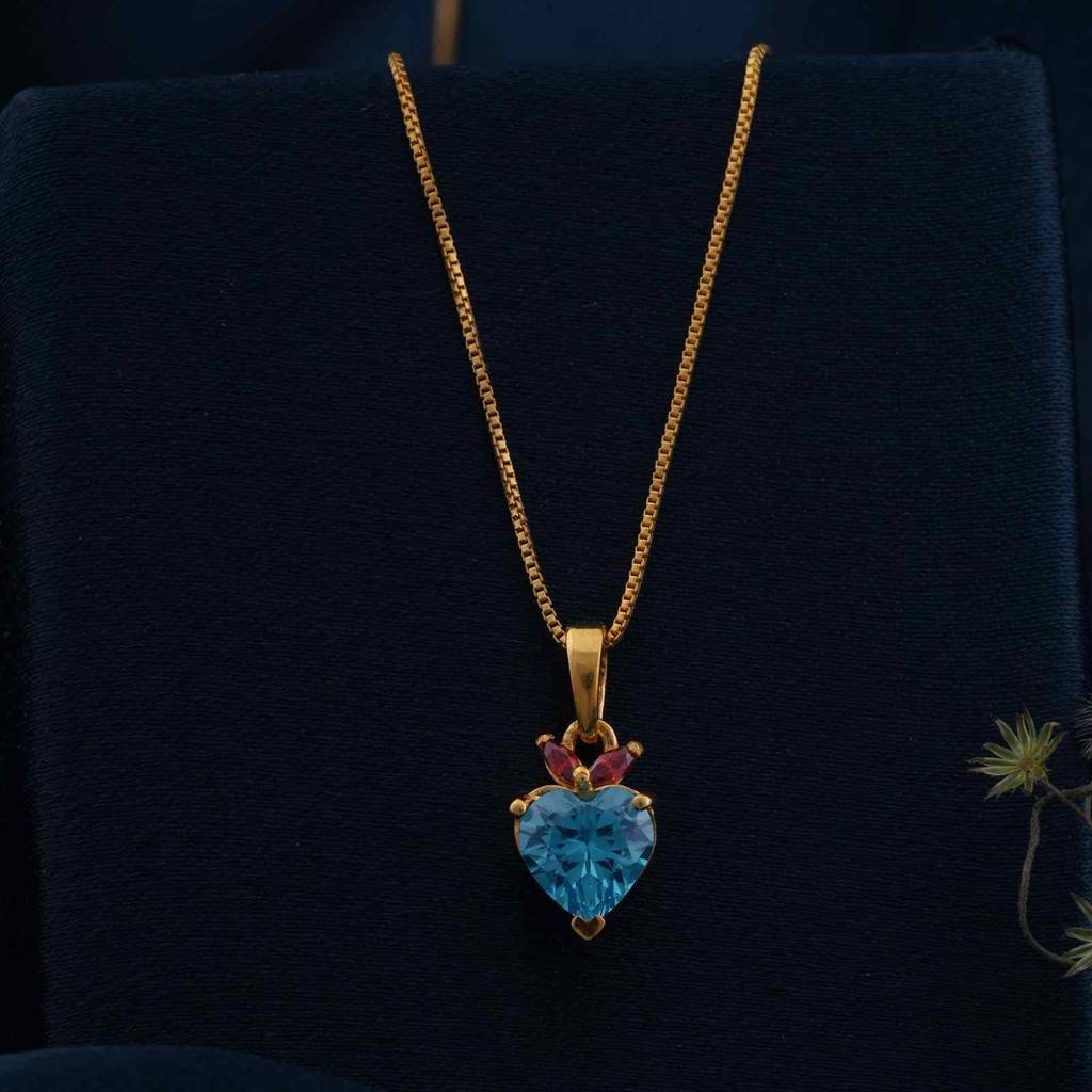 Golden Heart Shaped Bold Pendant : ZLP-1100Y