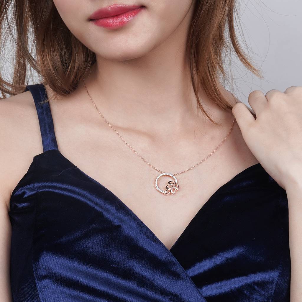 Rose Gold Diamond Vine Circle Pendant : ZLP-1069