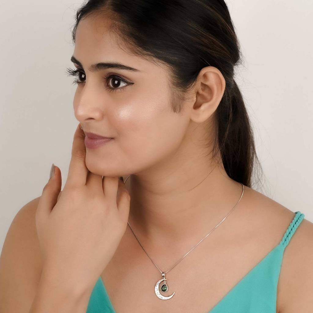 Silver Eclipse Crescent Moon Pendant : ZLP-1104