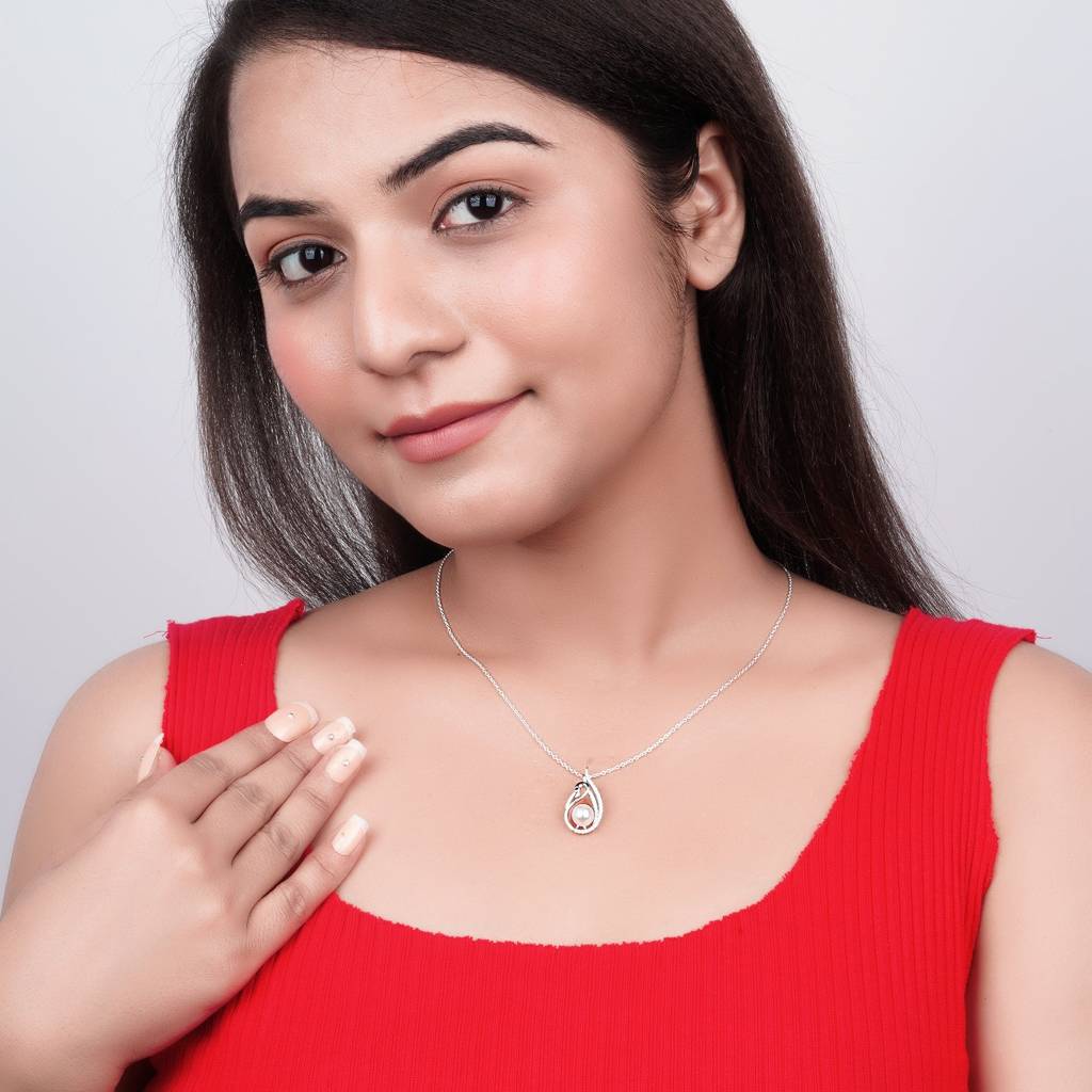 Silver Swan Pendant With Freshwater Pearl : ZLP-1071